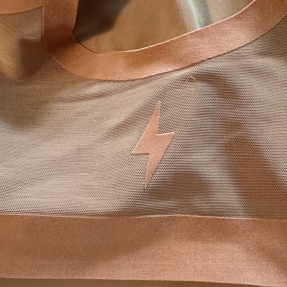 NWT EBY Seamless Warm Tan Bra - Picture 6 of 9